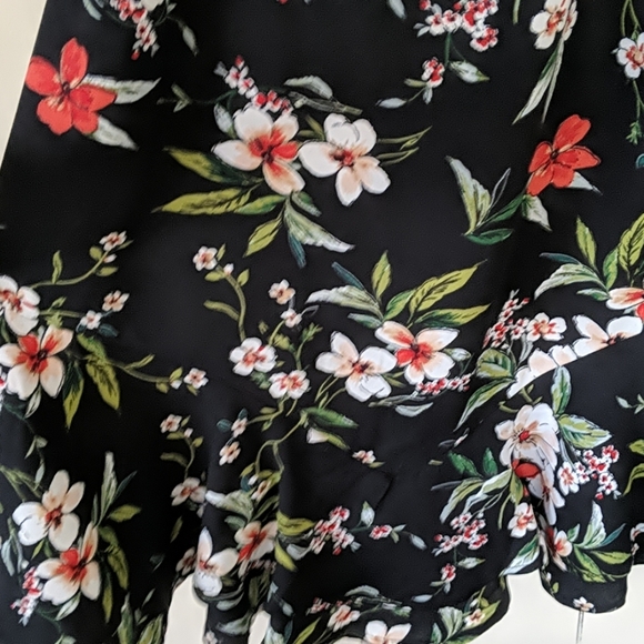 Floral print xhilaration brand dress. - Picture 5 of 6